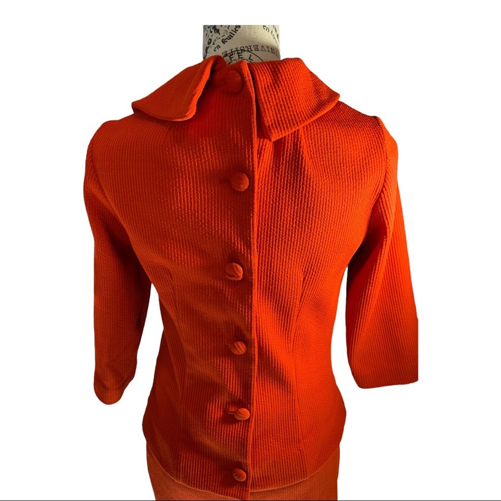 Elegant Orange Skirt Set - Picture 6 of 9